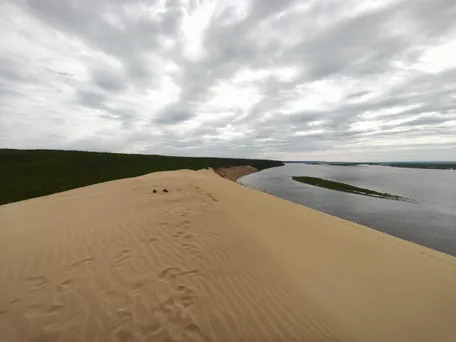 Тукулааны - песчаные дюны на берегу реки Лена